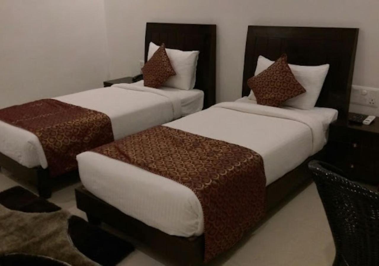 OYO 72233 Zion Inn Varanasi Exterior foto